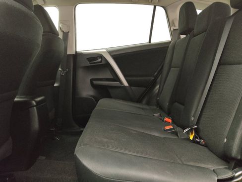 Used 2018 Toyota RAV4 LE w/ All Weather Liner Package AWD/4WD image 18