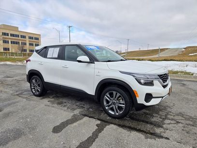 Used 2023 Kia Seltos LX