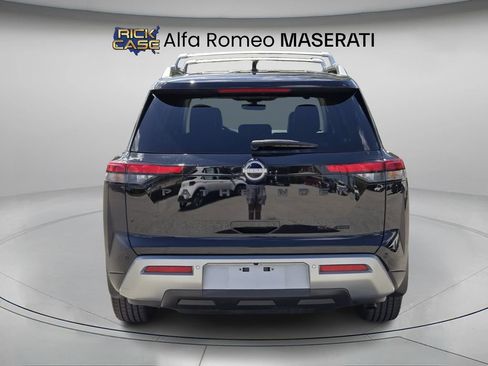 Used 2023 Nissan Pathfinder SL w/ Black Appearance Package AWD/4WD image 5