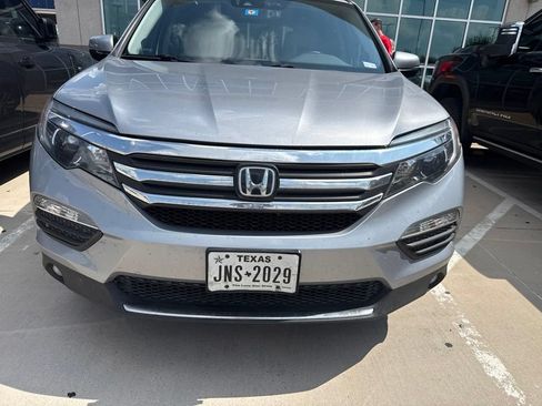 Used 2017 Honda Pilot Elite image 3