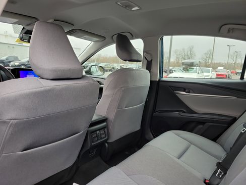 Used 2025 Toyota Camry LE w/ Convenience Package image 14