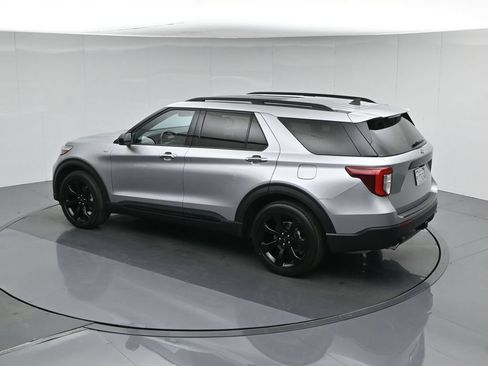 Certified 2023 Ford Explorer ST-Line w/ Class IV Trailer Tow Package RWD image 42