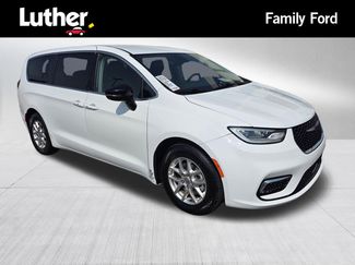 Used 2024 Chrysler Pacifica Touring-L FWD video 1