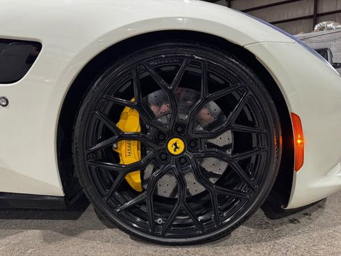 Used 2019 Ferrari GTC4Lusso T image 42