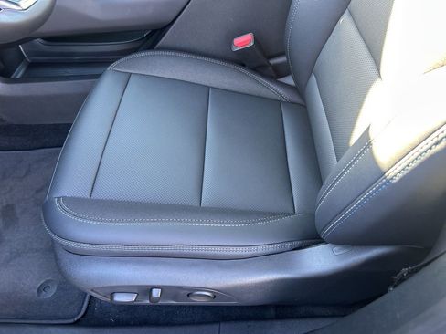 New 2026 Chevrolet Equinox EV LT w/ LPO, Blackout Package FWD image 19
