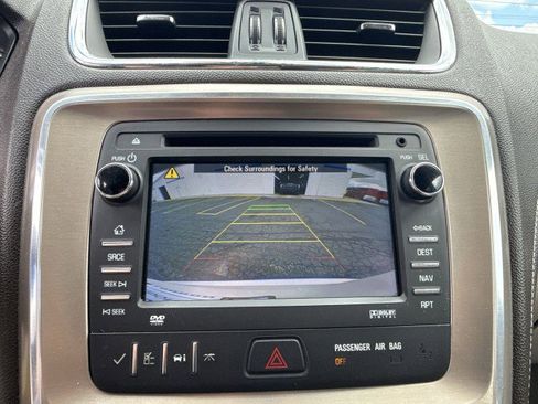 Used 2013 GMC Acadia Denali image 24