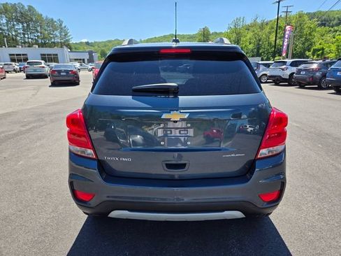 Used 2022 Chevrolet Trax LT w/ LT Convenience Package AWD/4WD image 7