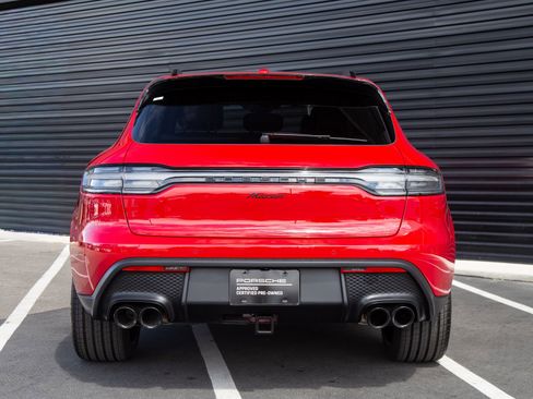 Certified 2026 Porsche Macan AWD/4WD image 10