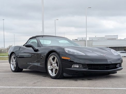 Used 2005 Chevrolet Corvette Convertible w/ Preferred Equipment Group image 3