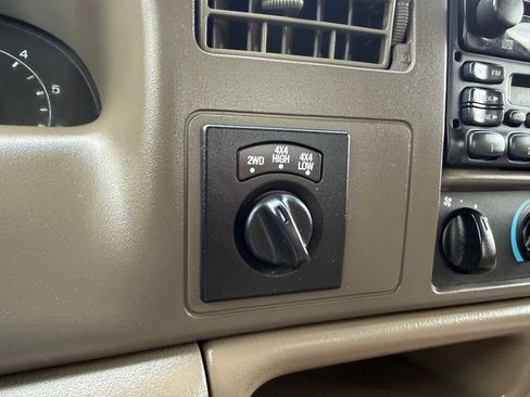 Used 2001 Ford F250 4x4 SuperCab Super Duty image 23