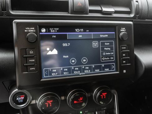 Used 2024 Toyota GR86 image 17