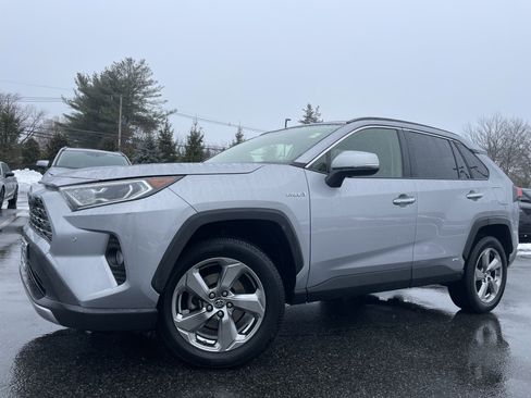 Used 2019 Toyota RAV4 Limited image 1