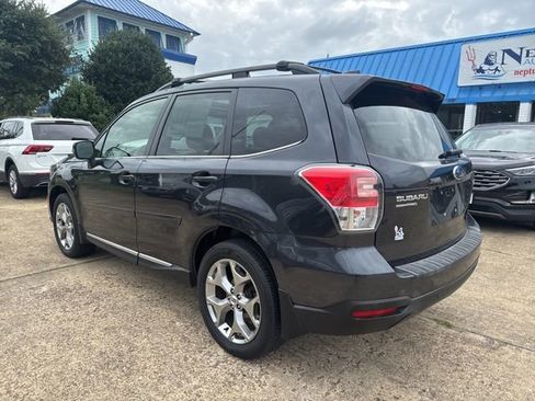 Used 2018 Subaru Forester 2.5i Touring AWD/4WD image 7