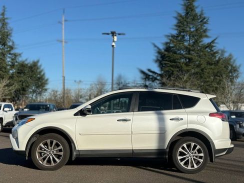 Used 2017 Toyota RAV4 Limited image 2
