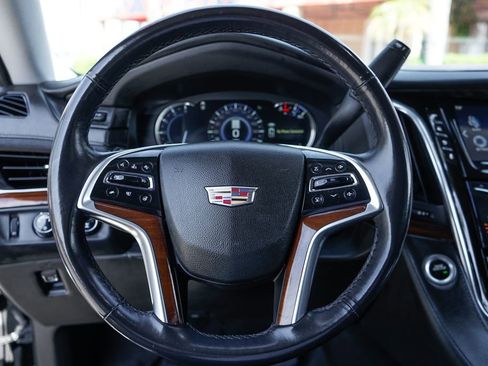Used 2018 Cadillac Escalade ESV Premium Luxury AWD/4WD image 24