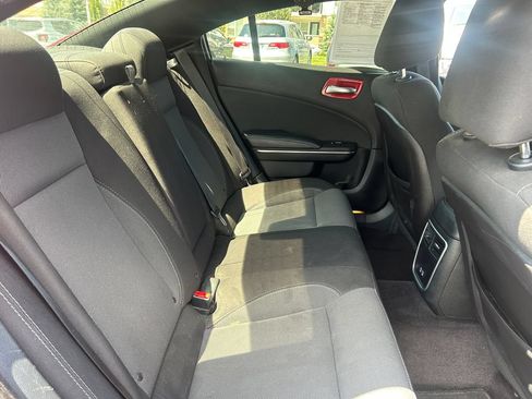 Used 2017 Dodge Charger SE RWD image 29