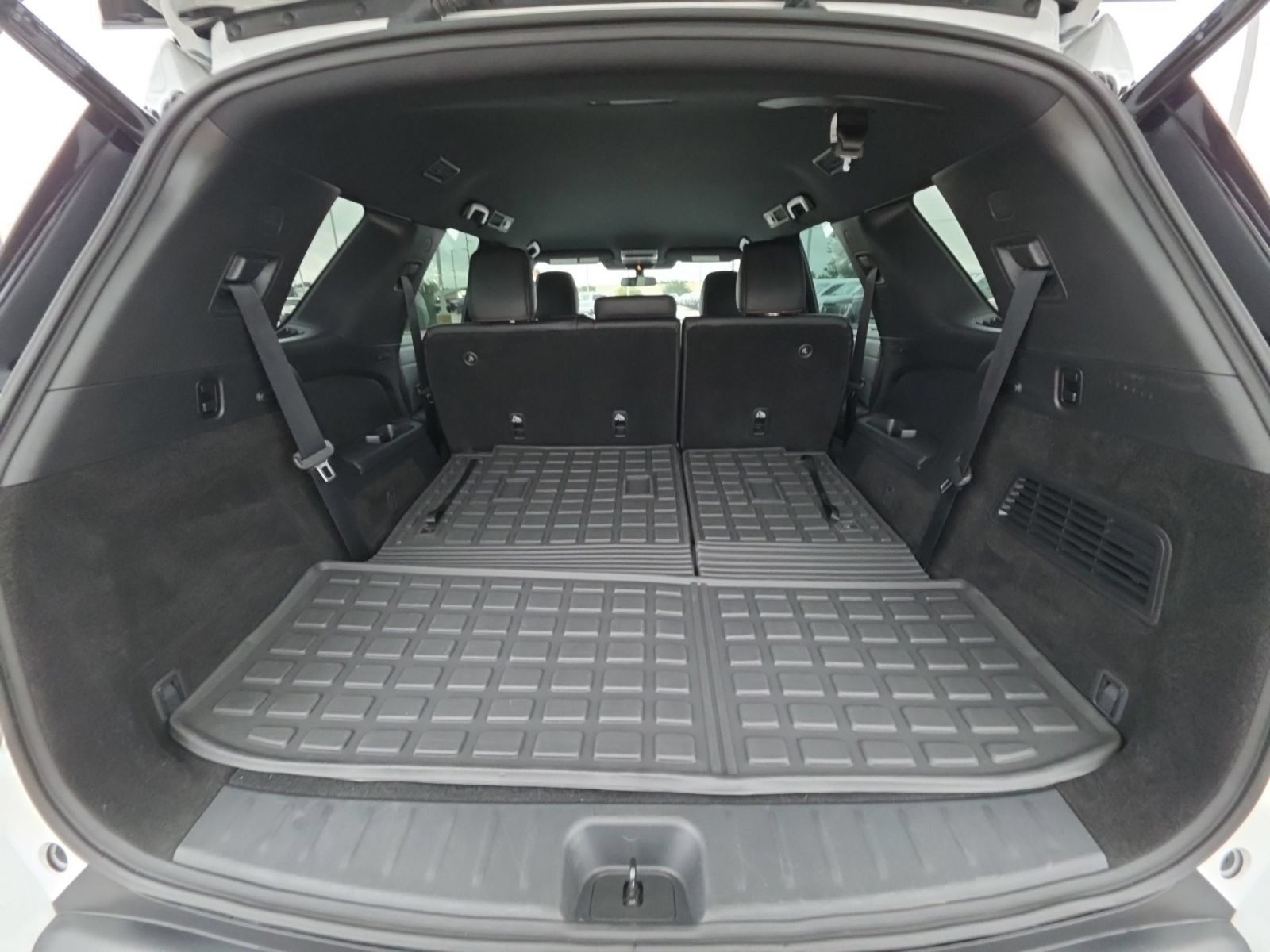 Used 2026 Nissan Pathfinder Rock Creek AWD/4WD image 23