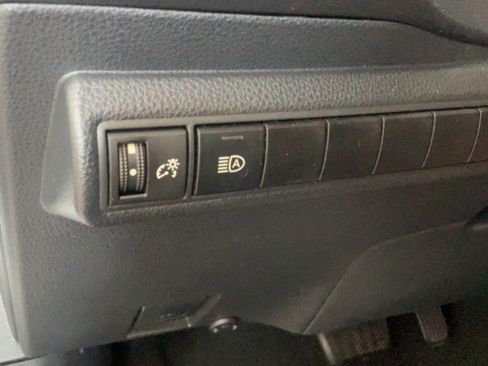 Used 2023 Toyota Corolla LE w/ Carpet Mat Package (TMS) FWD image 17