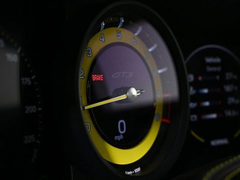 Used 2023 Porsche 911 GT3 image 21