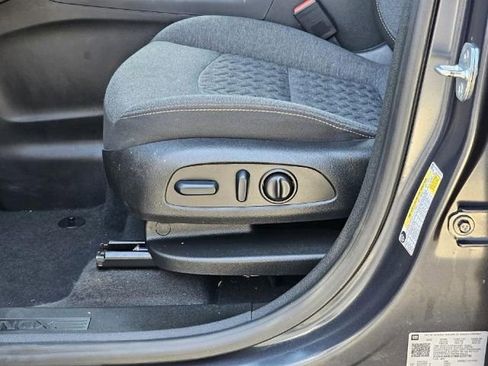 Used 2022 Chevrolet Equinox LT image 20