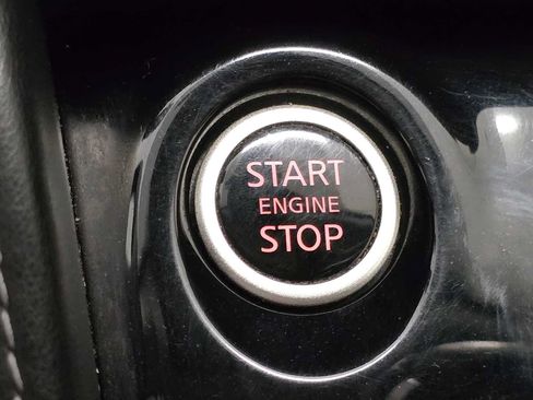 Used 2020 Nissan Kicks SR FWD image 19