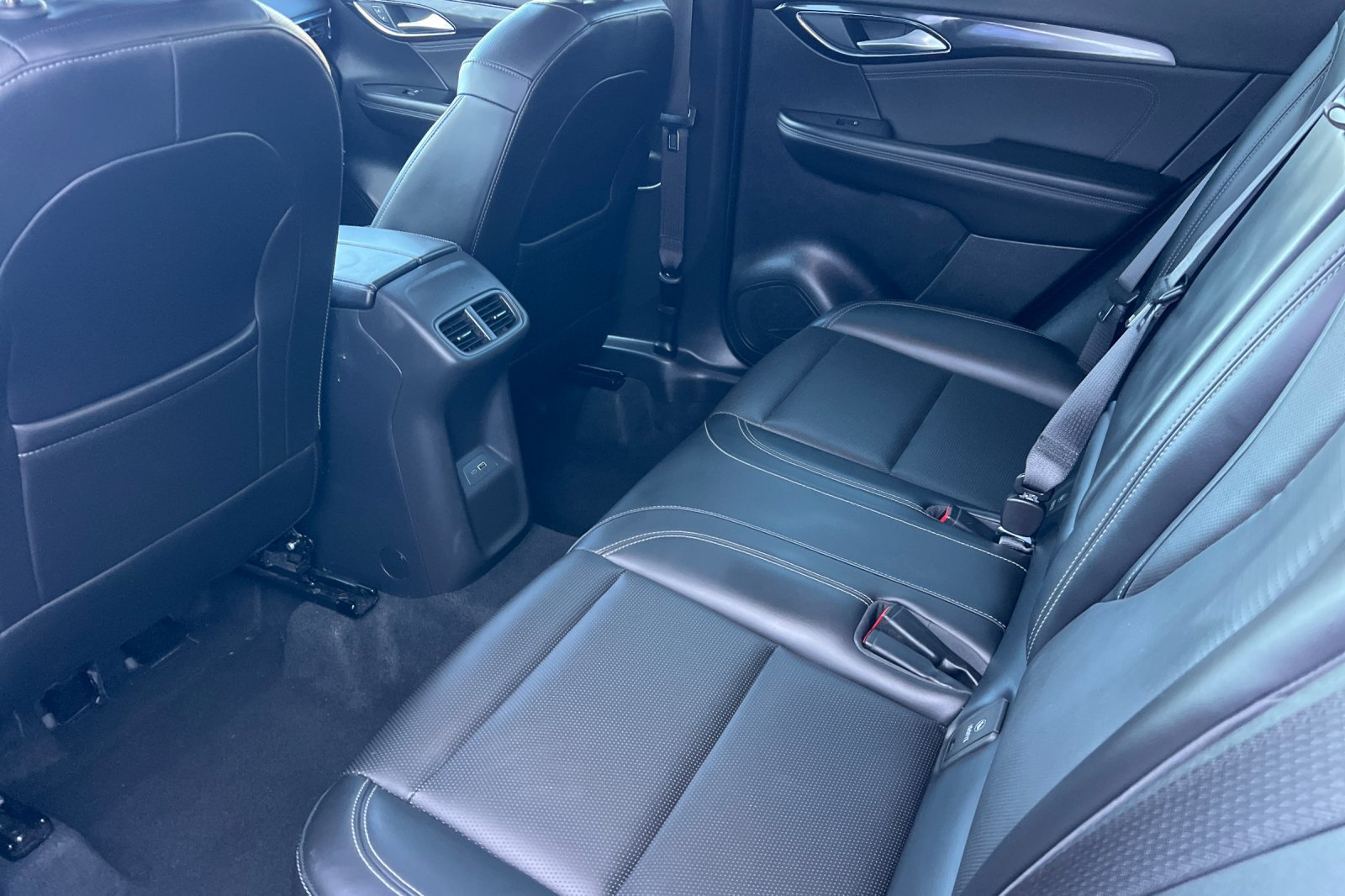 Used 2024 Buick Envision Preferred AWD/4WD image 9