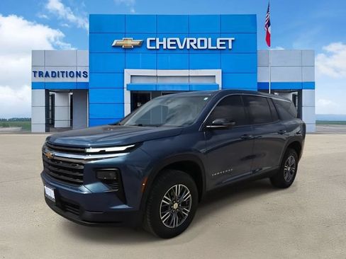 Certified 2024 Chevrolet Traverse LS w/ LPO, Floor Liner Package FWD image 5