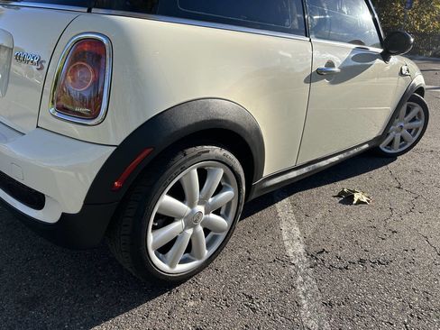 Used 2009 MINI Cooper S w/ Premium Pkg image 25
