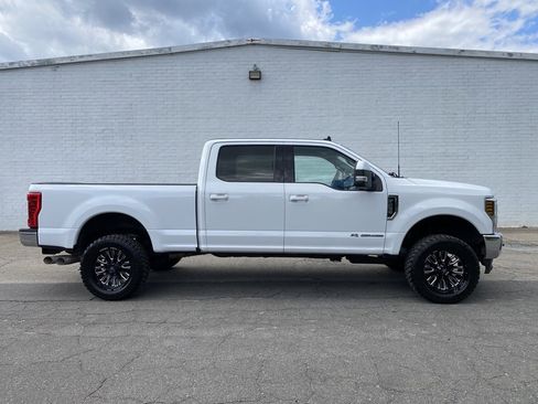 Used 2019 Ford F250 Lariat image 1