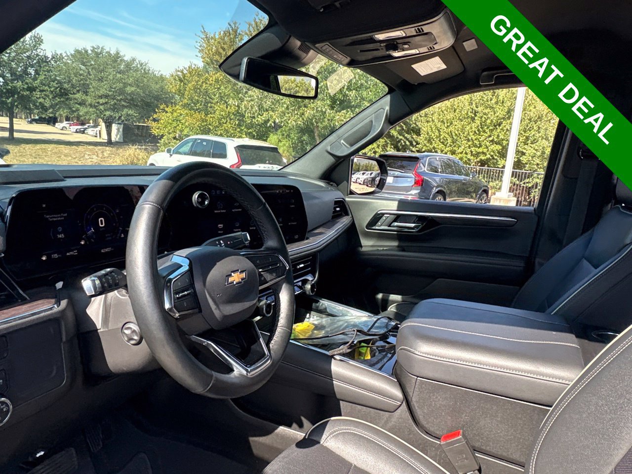 Used 2025 Chevrolet Suburban Premier AWD/4WD image 19