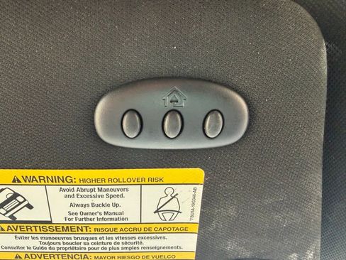 Used 2017 Ford Explorer Limited image 21