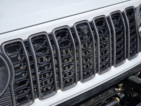 Certified 2026 Jeep Wrangler Unlimited Rubicon AWD/4WD image 11