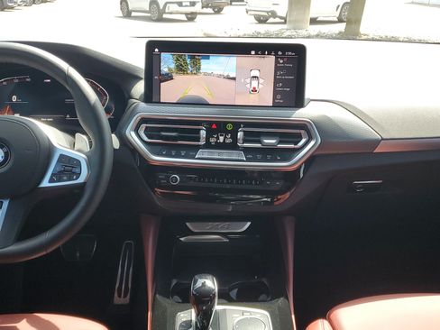 Certified 2025 BMW X4 xDrive30i w/ Premium Package AWD/4WD image 21