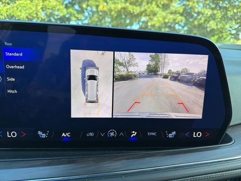 Used 2025 Chevrolet Tahoe LT image 29