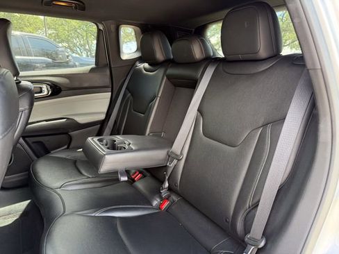 Used 2025 Jeep Compass Limited AWD/4WD image 18