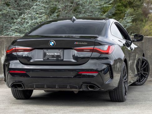 Used 2022 BMW M440i Coupe w/ Shadowloine Package RWD image 11