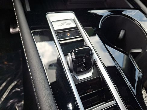 New 2026 Volkswagen Atlas Cross Sport SEL Premium R-Line image 10