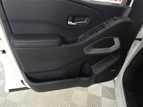 New 2025 Nissan Frontier SV w/ SV Convenience Package image 10