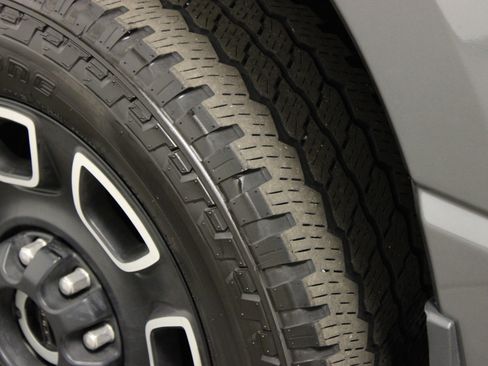 Used 2024 Ford F250 Platinum image 12