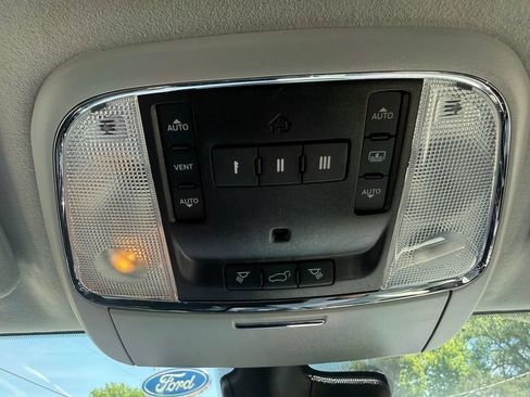 Used 2019 Jeep Grand Cherokee Summit AWD/4WD image 44