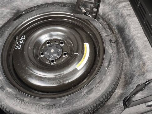 Used 2021 Nissan Rogue SV FWD image 39