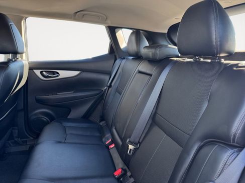 Used 2020 Nissan Rogue Sport SL w/ Premium Package image 18