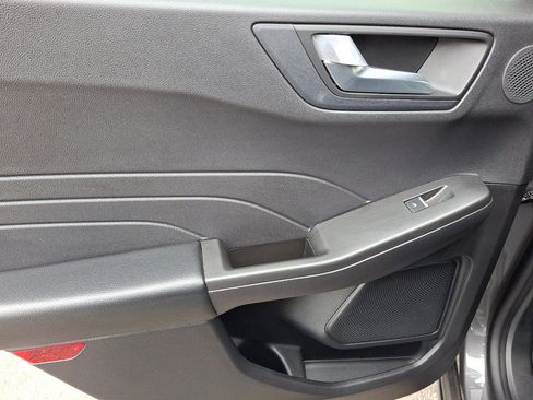 Used 2021 Ford Escape SEL w/ Technology Package image 19