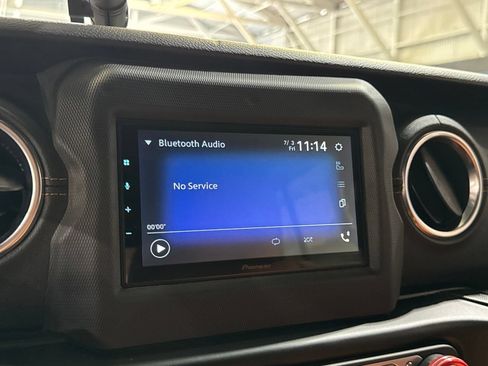 Used 2021 Jeep Wrangler Unlimited Rubicon AWD/4WD image 32