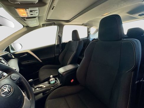 Used 2015 Toyota RAV4 XLE image 18