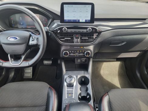 Certified 2025 Ford Escape ST-Line AWD/4WD image 15