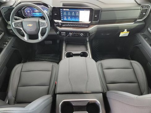 New 2026 Chevrolet Silverado 2500 LT w/ Leather Package AWD/4WD image 18