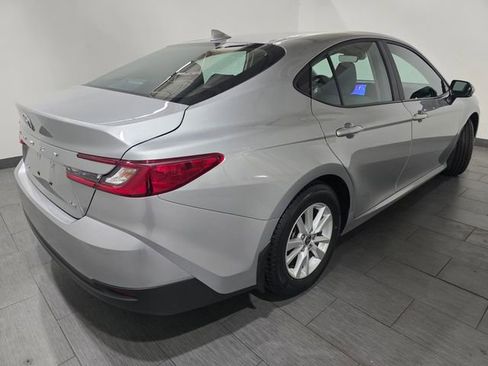 Used 2025 Toyota Camry LE w/ Convenience Package FWD image 5
