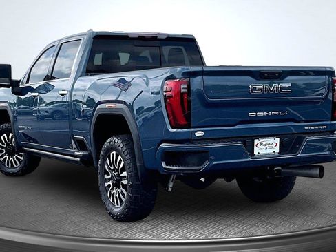 Used 2024 GMC Sierra 2500 Denali Ultimate AWD/4WD image 14