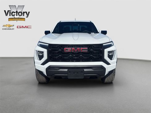 Used 2025 GMC Canyon Elevation image 2